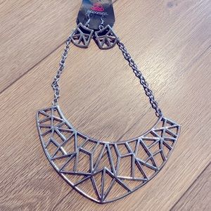 Women’s statement necklace with matching earrings